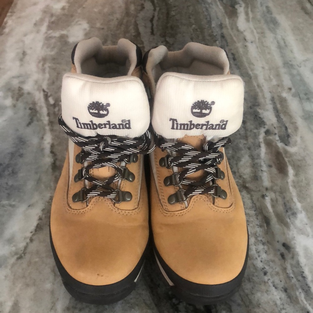 Hiking boots, used once, great condition